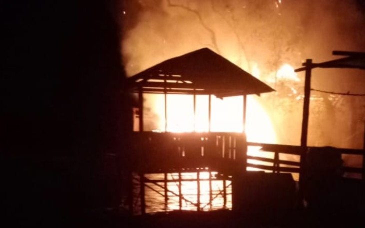 Kebakaran di Desa Kote Singkep Pesisir