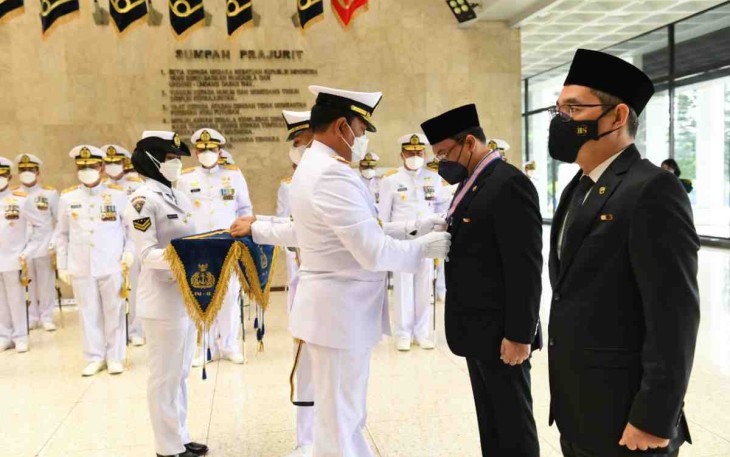 Panglima Kolinlamil Hadiri Penyematan Bintang Jalasena Pejabat BPK RI