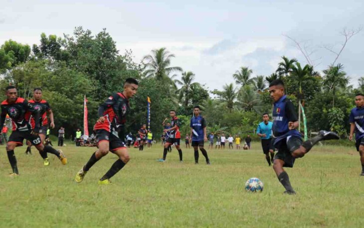 Danmenbapur 3 Mar Hadiri Pembukaan Turnamen Sepakbola Danpasmar 3 Cup