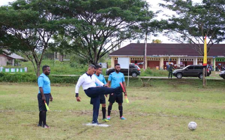 Wadan Pasmar 3 Buka Turnamen Sepakbola Danpasmar 3 Cup 