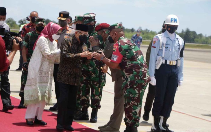Komandan Lanud Sutan Sjahrir Sambut Kedatangan Wapres RI 