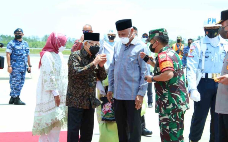 Pangdam I/BB Bersama Forkopimda Prov. Sumbar Sambut Kedatangan Wapres