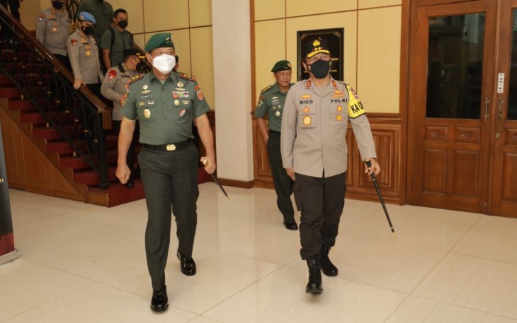 Kunjungan Pangdivif 2 Kostrad Ke Kapolda Jatim