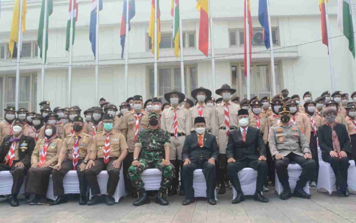 Pengibaran 109 Benderà KAA Sebagai Bukti Sejarah Diplomasi