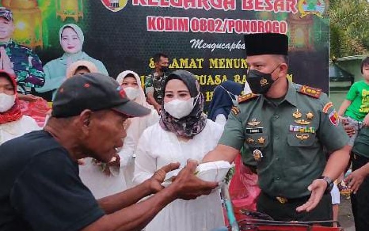 Kodim 0802/Ponorogo Siapkan Takjil Gratis Bagi Warga