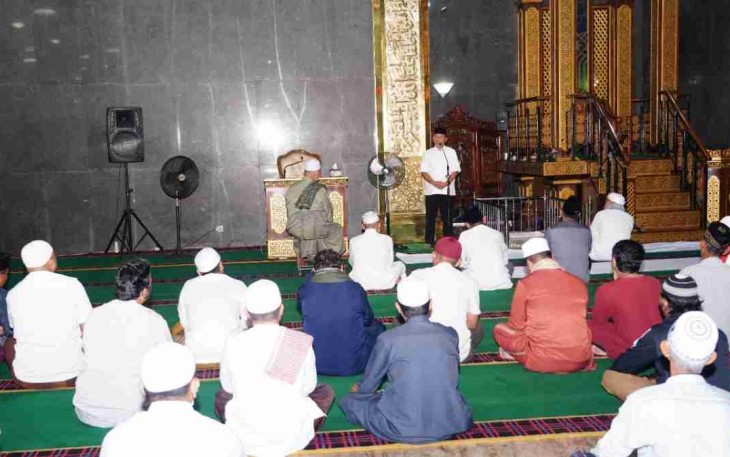 Danrem mengisi kultum dalam safari subuh di masjid Al-Ma'ruf. Jum'at (22/4/22)