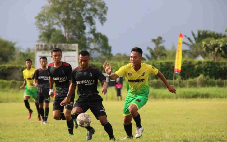 Seru dan menegangkan laga final turnamen sepak bola Danpasmar 3 Cup. Kamis (21/4/2022)