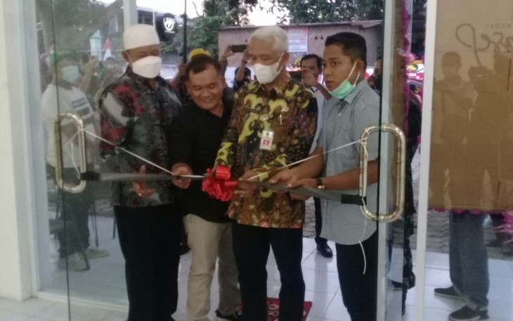 Peresmian kedai kopi Jogse, oleh Plt. Asisten I Sekdakab Klaten Bidang Pemerintahan dan Kesejahteraan Sosial, Joko Purwanto, Senin (25/4/2022), Sore 