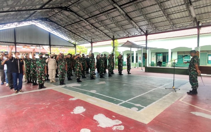 Dandim 1015/Sampit ingat prajuritnya untuk selalu menjaga kesehatan dan keamanan dalam masa cuti lebaran. Selasa (26/4/2022)