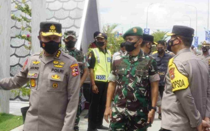 Danrem dampingi Irwasum Polri cek rest area KM 575 A tol Ngawi. Kamis (22/4/2022) 