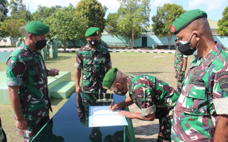 Suasana korps raport serah terima jabatan perwira Kodim 0317/TBK, Senin (9/5/2022)