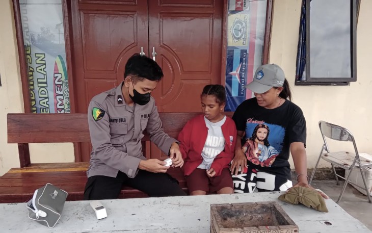Responsif dan sigap layani pengobatan warga di kampung Kenyam. Rabu (11/05/2022)