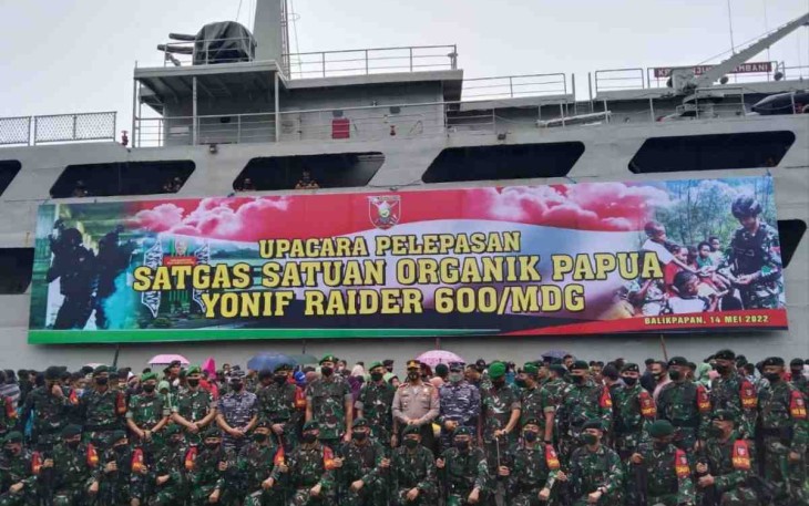 Pelepasan Yonif Raider 600/Modang ke Papua dari dermaga pelabuhan umum Semayang Balikpapan. Minggu (15/05/2022)