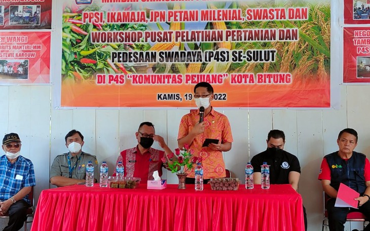 Wakil Wali Kota Bitung, Hengky Honandar, saat membuka workshop P4S di Kota Bitung, Kamis (19/5/2022)