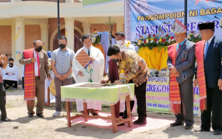 Peresmian Gereja Khatolik Gregorius, oleh Bupati Samosir, Minggu (22/5/2022)