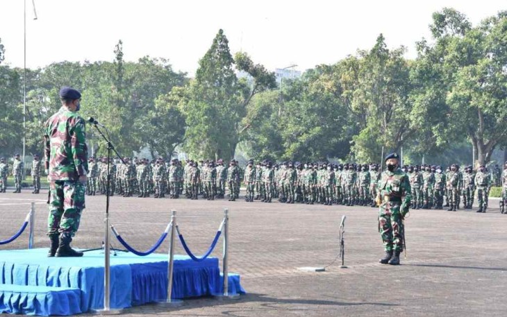 Upacara bendera di Mabesal Cilangkap