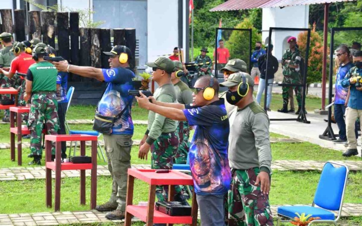 Lomba menembak meriahkan HUT Ke-4 Pasmar 3 