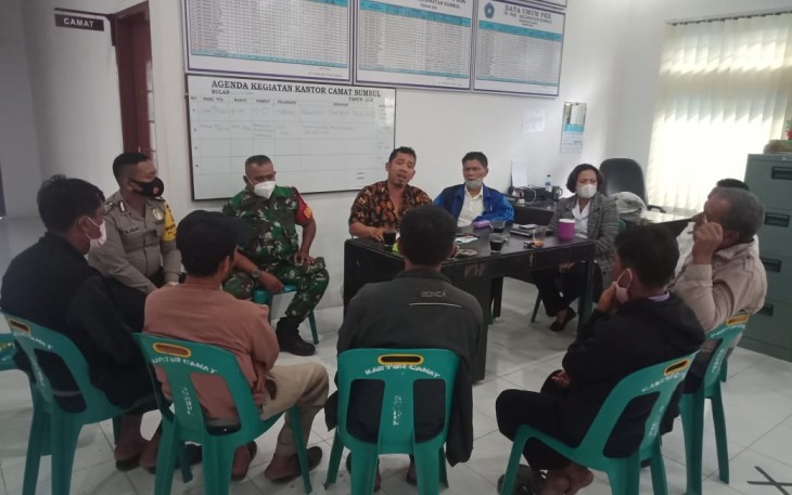 Sertu Edi mediasi rapat sengketa tanah warga binaannya