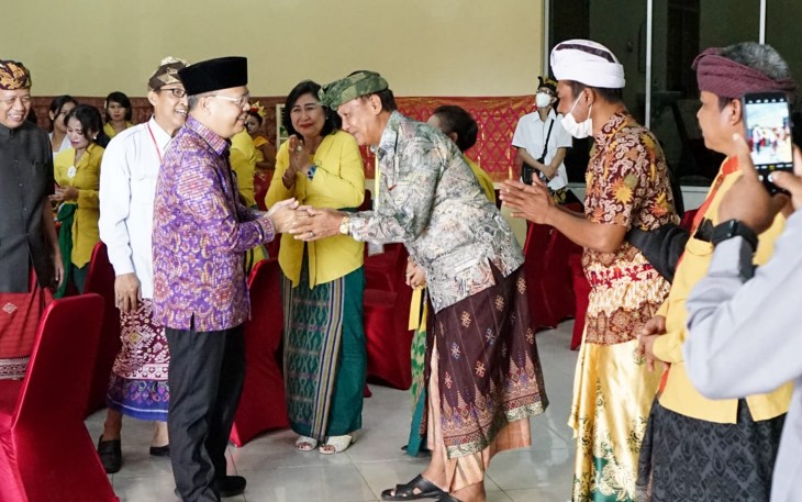 Gubernur Rohidin saat menghadiri Lokasabha (MUSDA) Parisada Hindu Dharma Indonesia Provinsi Bengkulu, Minggu (29/5/2022).