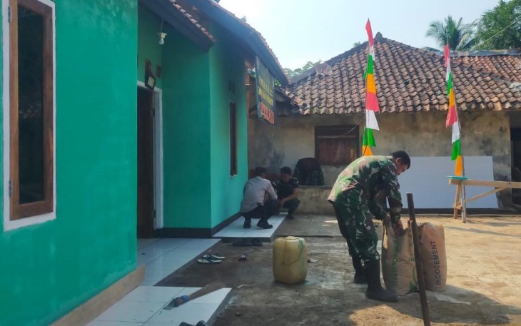 Dukungan Polsek Cibatu dalam Pelaksanaan Program TMMD 113 Kodim Purwakarta