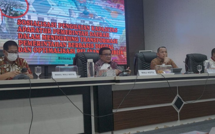 Wali Kota Bitung saat membuka acara.
