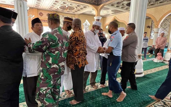 Kadisops lanud Maimun Saleh lepas keberangkatan jamaah haji asal Sabang di Masjid Agung Babussalam 