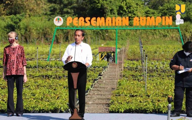 Presiden RI Joko Widodo saat peresmian pusat persemaian modern di Rumpin Bogor