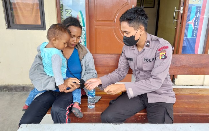Sambangi warga berikan layanan pengobatan gratis