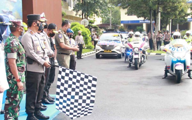 Kapolda Jatim Lepas 52 Kendaraan ETLE Mobile Operasi Patuh Semeru 2022