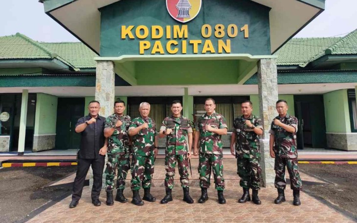 Foto bersama dengan Tim Pengawasan Internal Itjen Kemhan