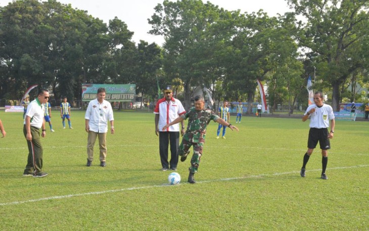 Sepakan Pangdam I/BB resmi membuka turnamen sepak bola meriahkan HUT ke 72 Kodam I/BB