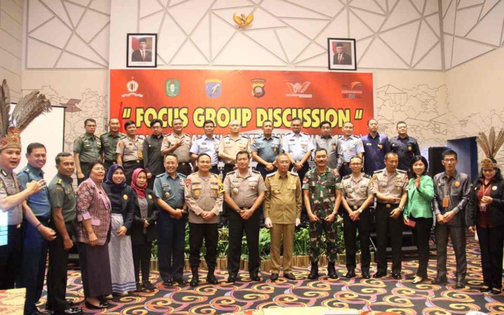 Poto bersama usai Pangdam XII/Tpr menjadi narasumber FGD SLISN