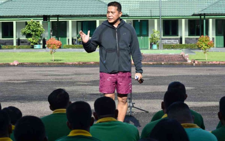 Motivasi Danrem usai olahraga bersama prajurit dan PNS di Makorem 023/KS
