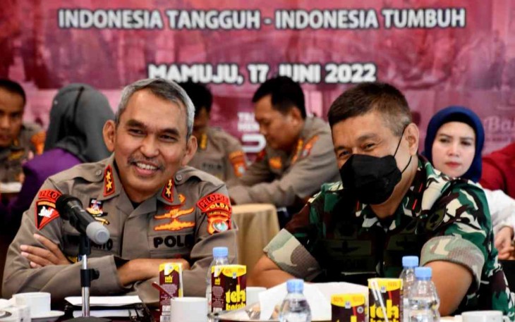 Sinergitas Danrem 142/Tatag bersama Kapolda Sulbar
