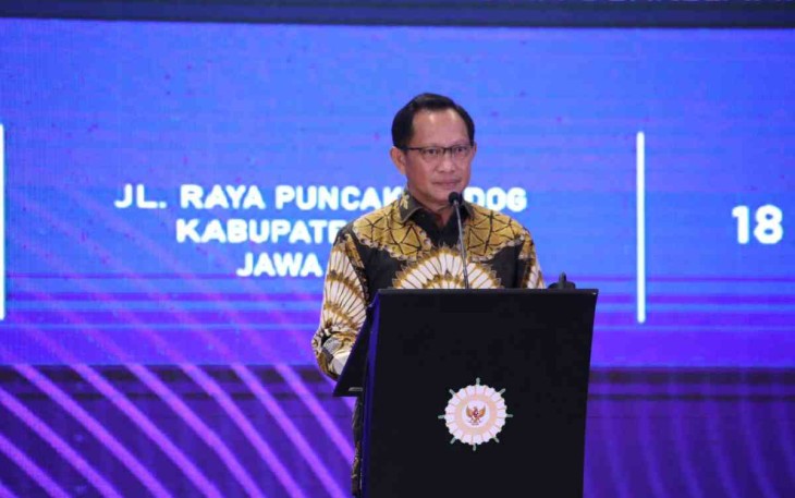 Mendagri saat membuka Rakernas APKASI di Bogor