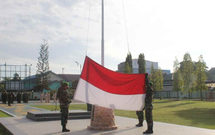 Upacara bendera Kodim 1015/Sampit