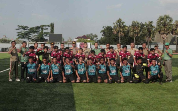 Pertandingan pertama liga santri di dtadion Joyokusumo Pati