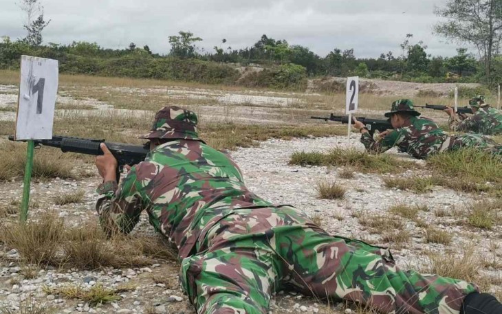 Asah kemampuan menembak prajurit Korem 121/Abw