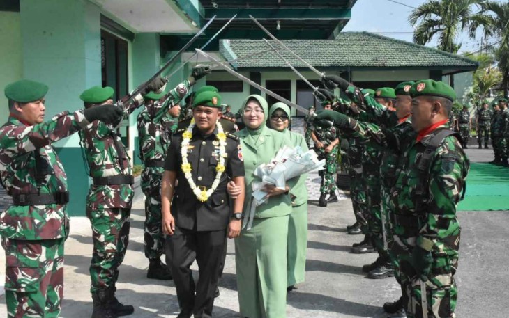 Tradisi Pedang Pora Kodim 0803/Madiun