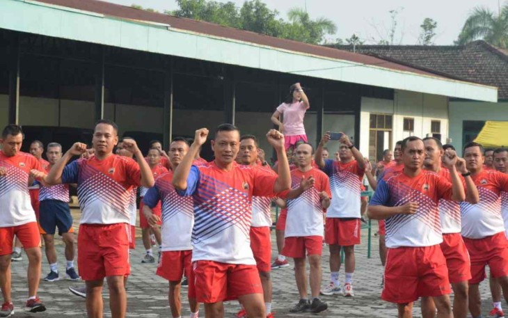 Senam aerobik prajurit Korem 071/Wijayakusuma 