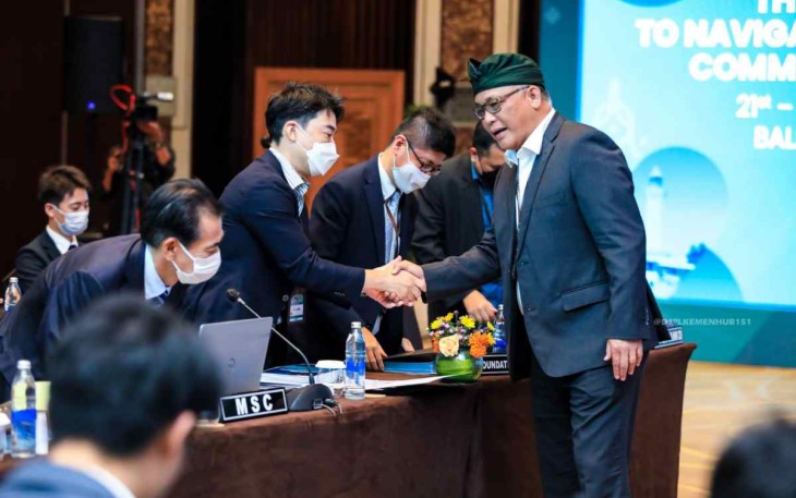 Ketua Sekertariat Capt Weku saat resmi menutup  Sidang ANF Committee Ke-26 di Bali