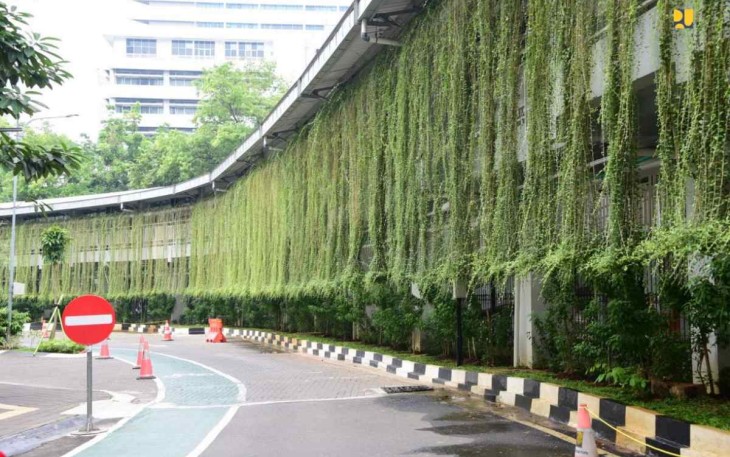 Destinasi wisata green garden kantor pusat kementerian PUPR