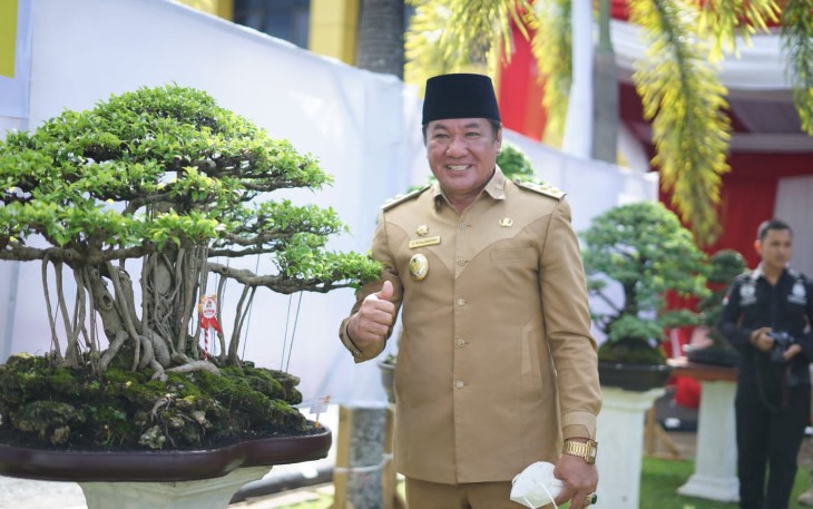 Wagub Bengkulu Rosjonsyah saat Hadiri Pameran Bonsai di Mapolda Bengkulu
