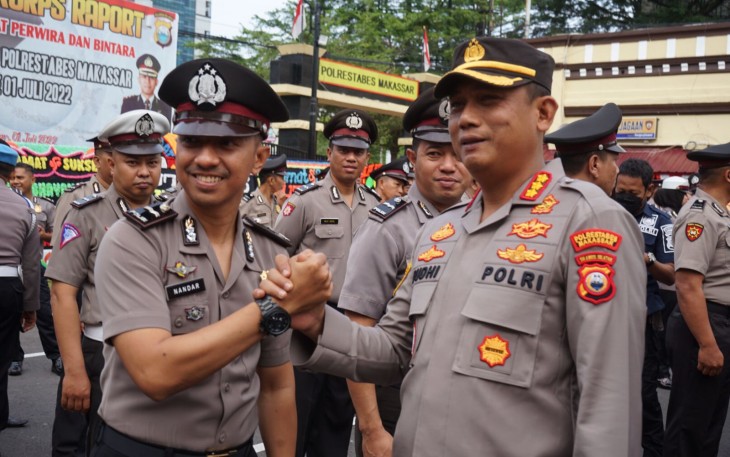 Kapolrestabes Makassar pimpin upacara korp raport kenaikan pangkat