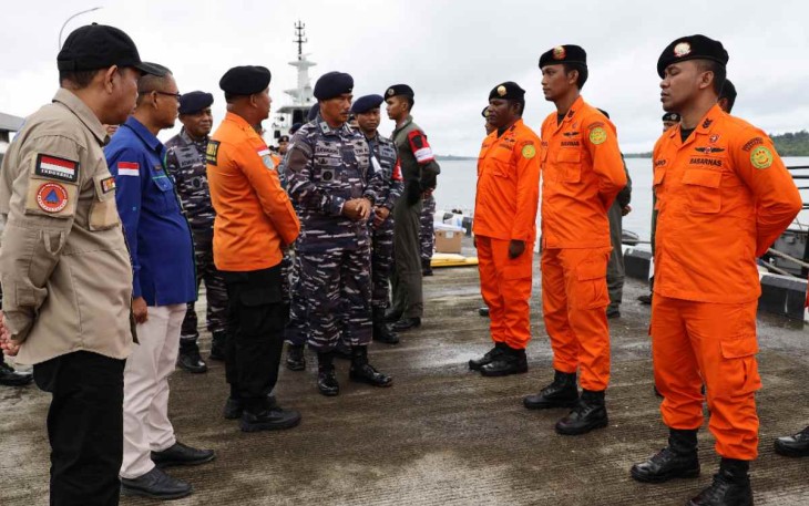 Pangkoarmada III saat memberikan pengarahan latihan operasi penanggulangan bencana Koarmada III TA 2022