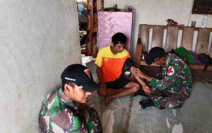 Sambangi warga perbatasan berikan pelayanan kesehatan 