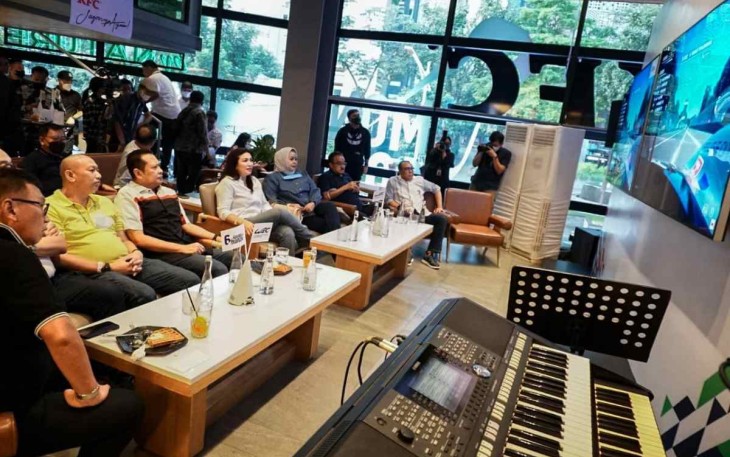 Nobar FIA WEC 6 Hours of Monza di KFC Senopati Jakarta 