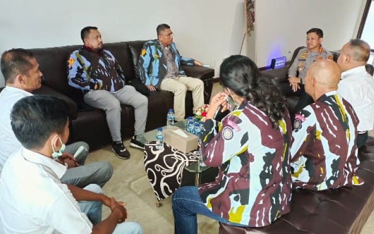 Kapolrestabes saat menerima audensi di ruang kerjanya