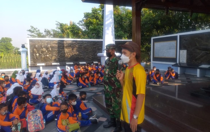 Edukasi siswa di Monumen Perjuangan TNI AU Yogyakarta 