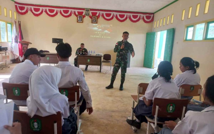 Berikan materi pembelajaran di SMA 1 Sajingan